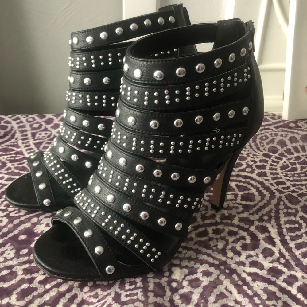 Torrid  NWT - 8W- Black Studded Heels